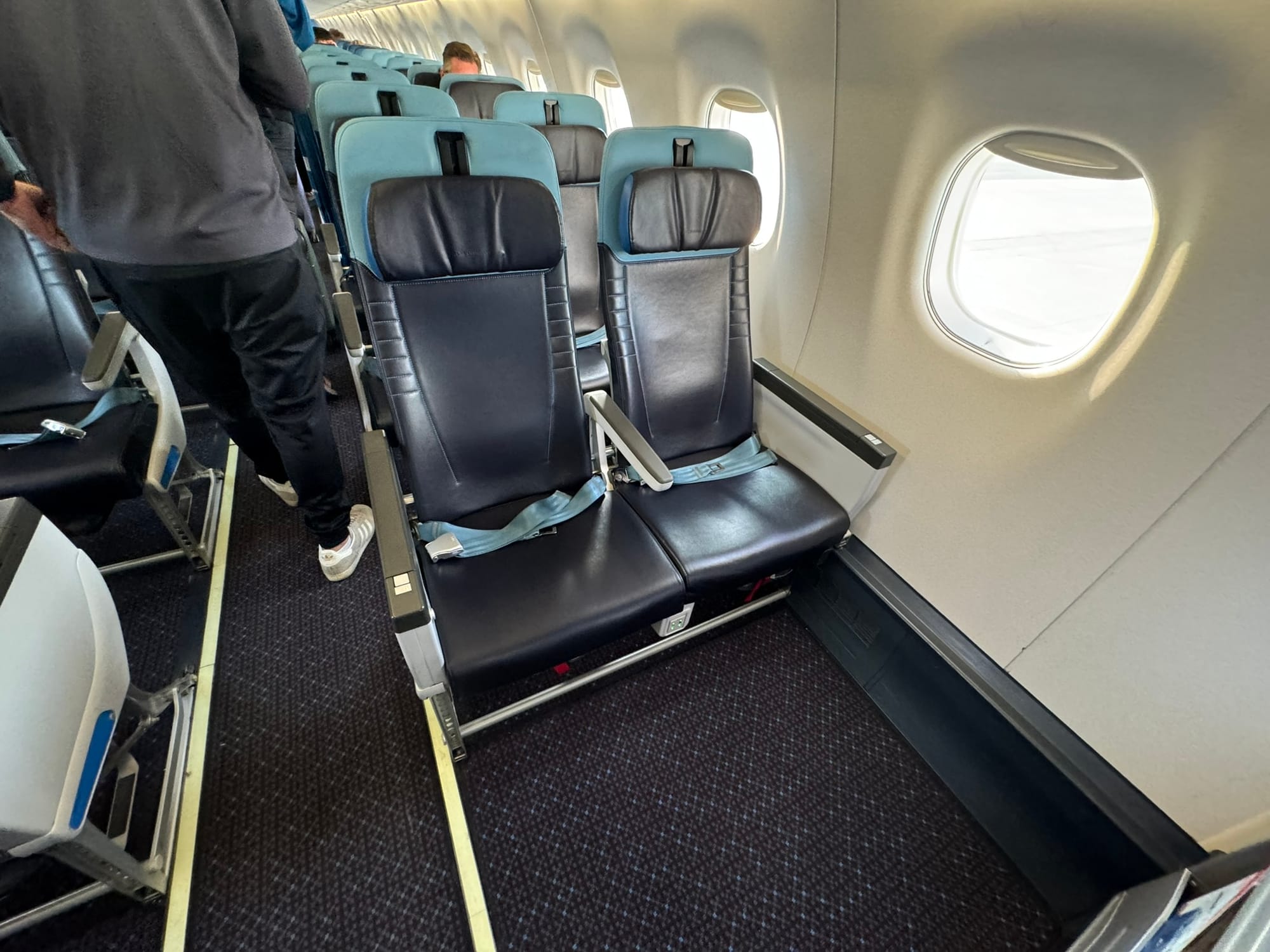 Why I Believe the Bulkhead Seat Is the Best Seat in Aviation