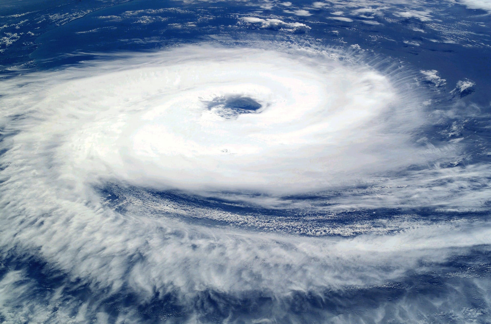 Can a Commercial Airplane Fly Through a Hurricane?