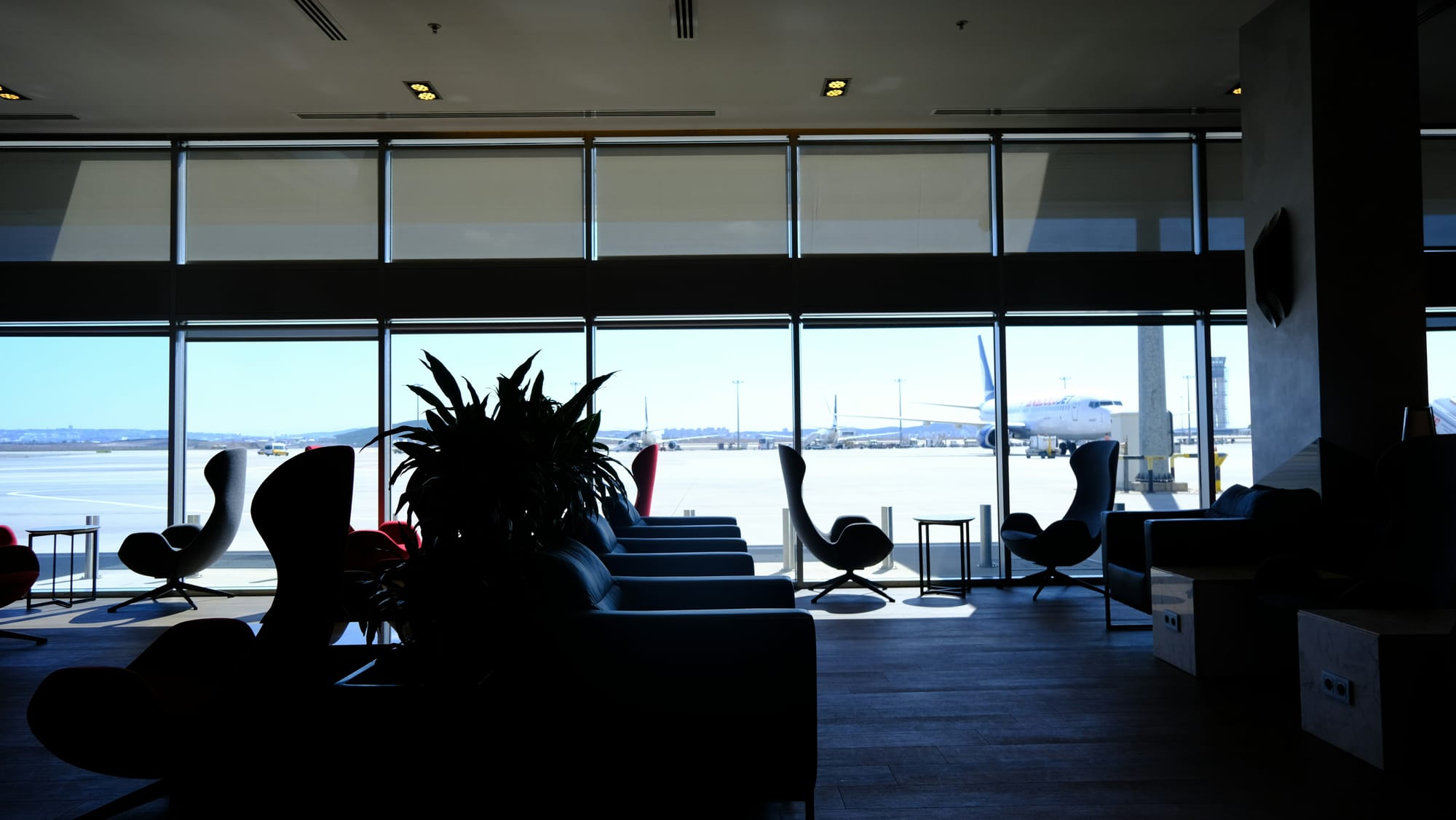 Are Airport Lounges Overrated?