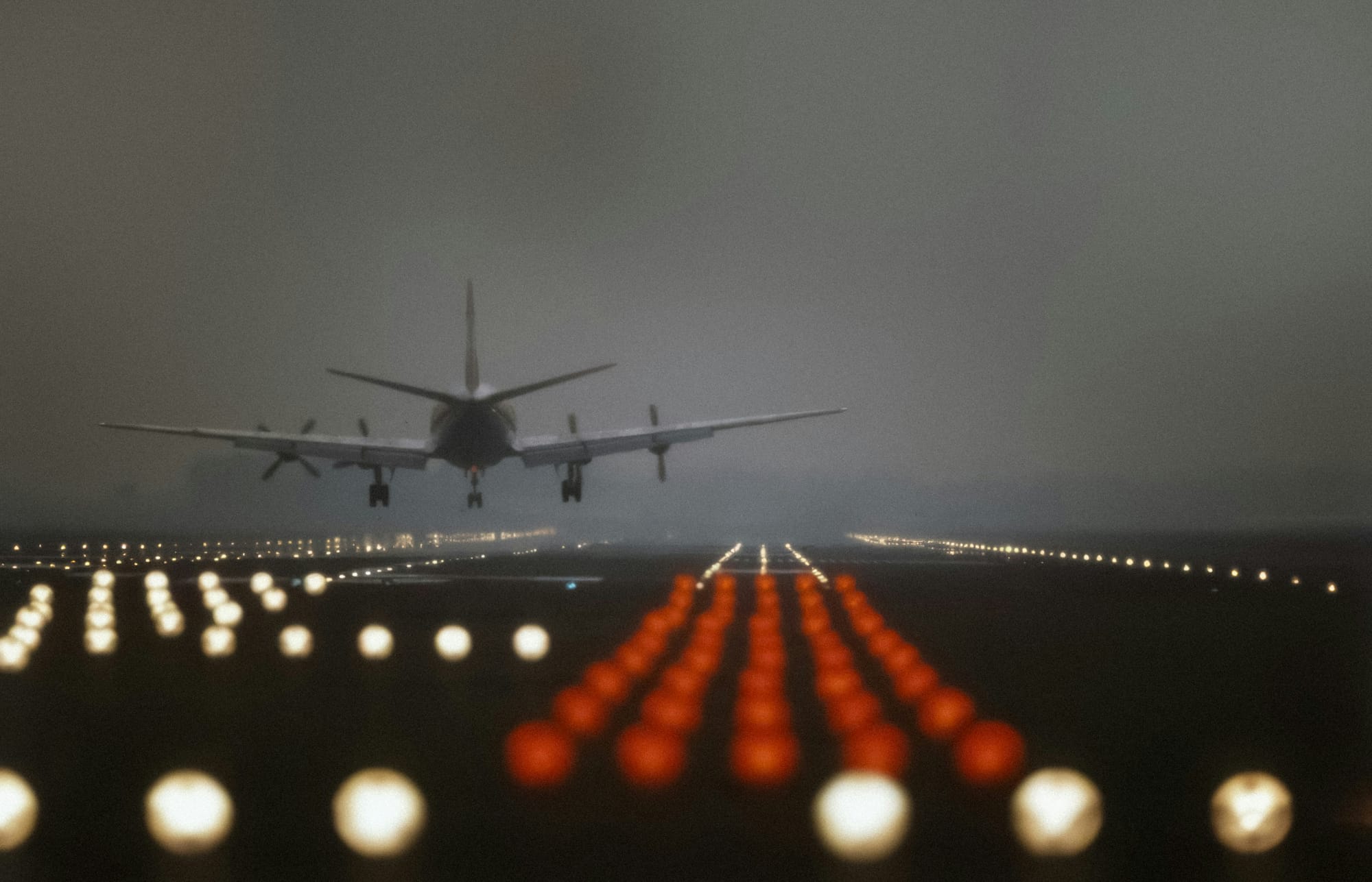 The World’s 5 Shortest Commercial Airport Runways