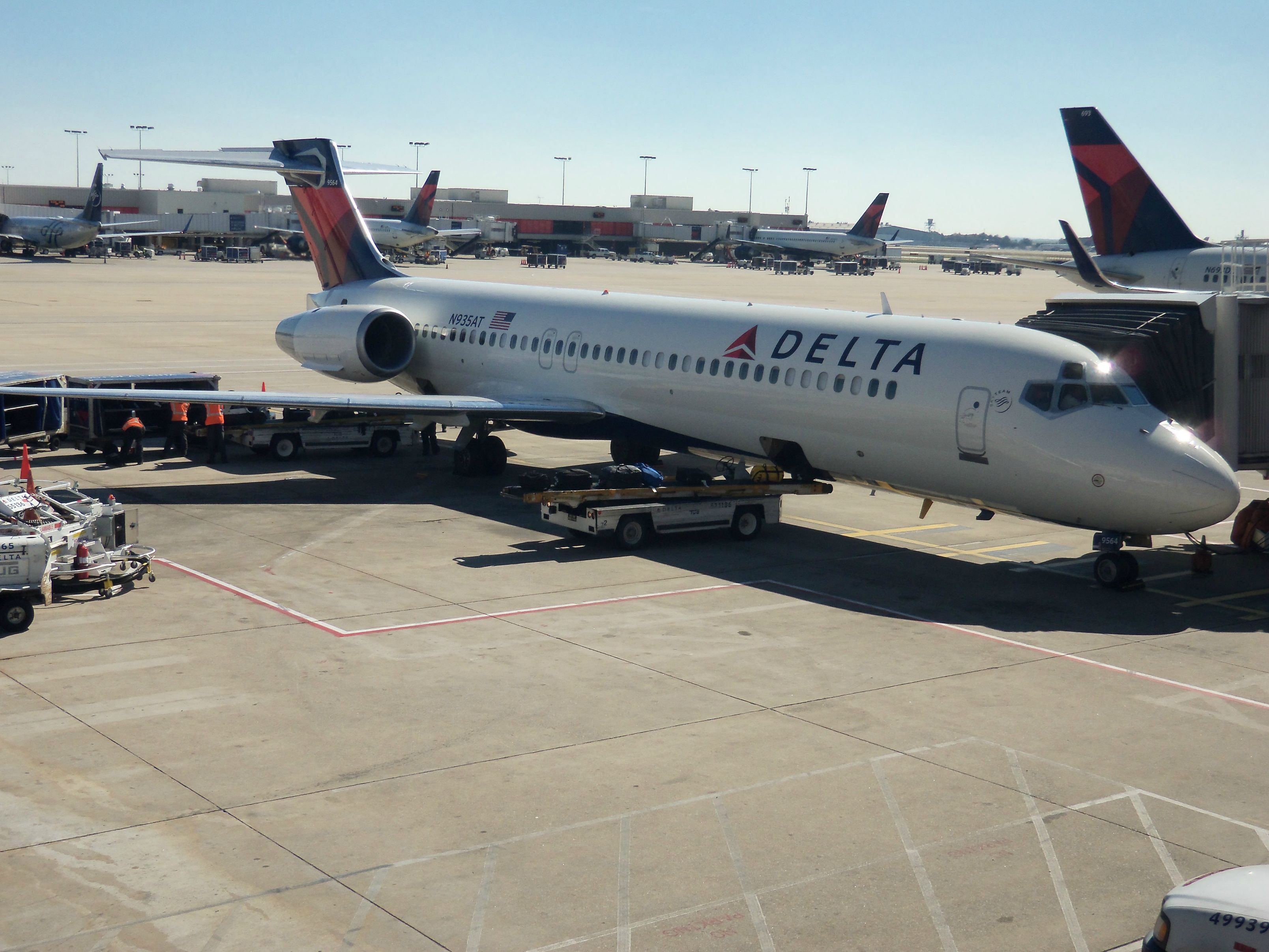                      Flight Review: Delta Air Lines (Boeing 717) Comfort+ From Denver to Seattle                             
                     