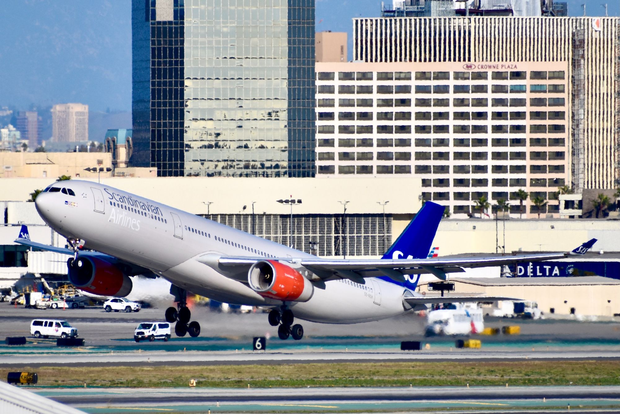 SAS To Leave Star Alliance and Join SkyTeam