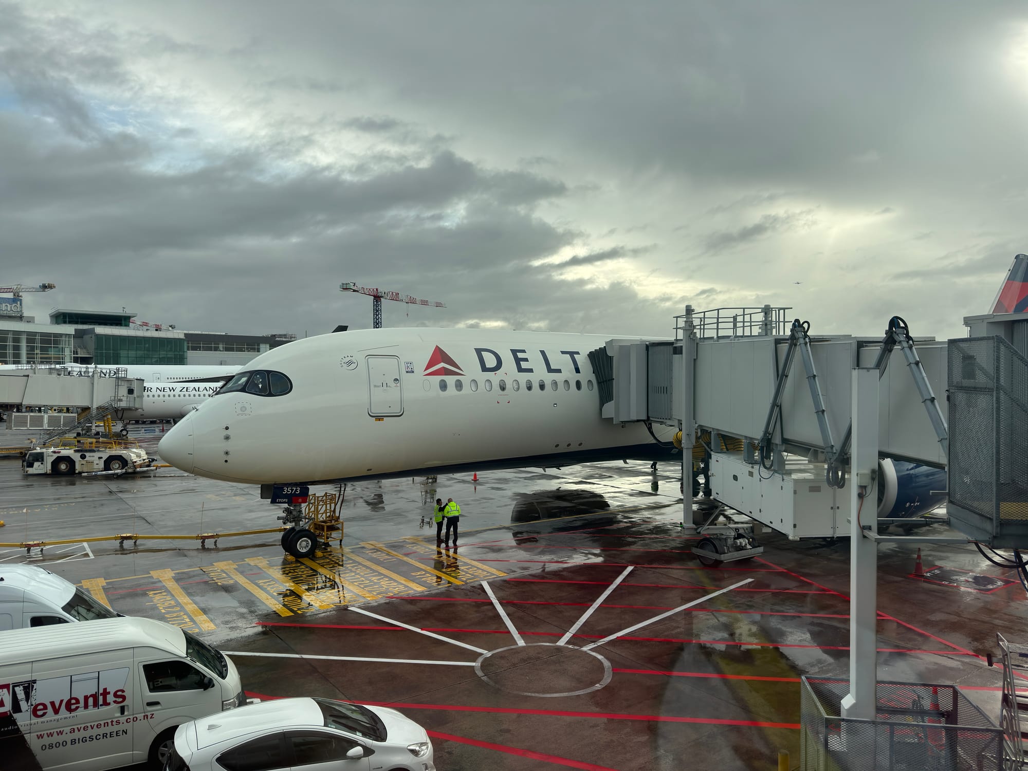 Flight Review: Delta A350 (ex-LATAM) Los Angeles to Auckland (Inaugural Flight)
