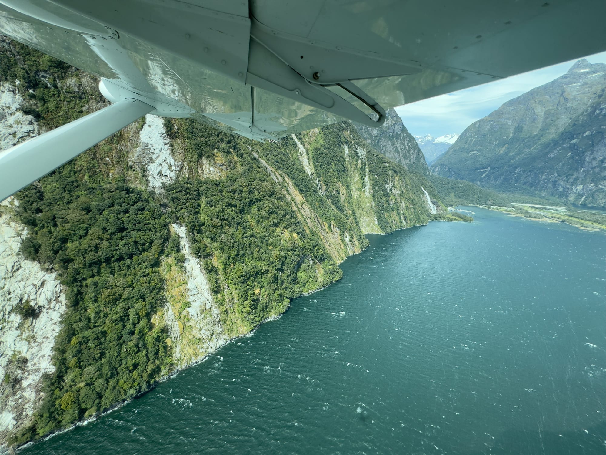 Flight Review: Glenorchy Air Cessna 208B from Milford Sound