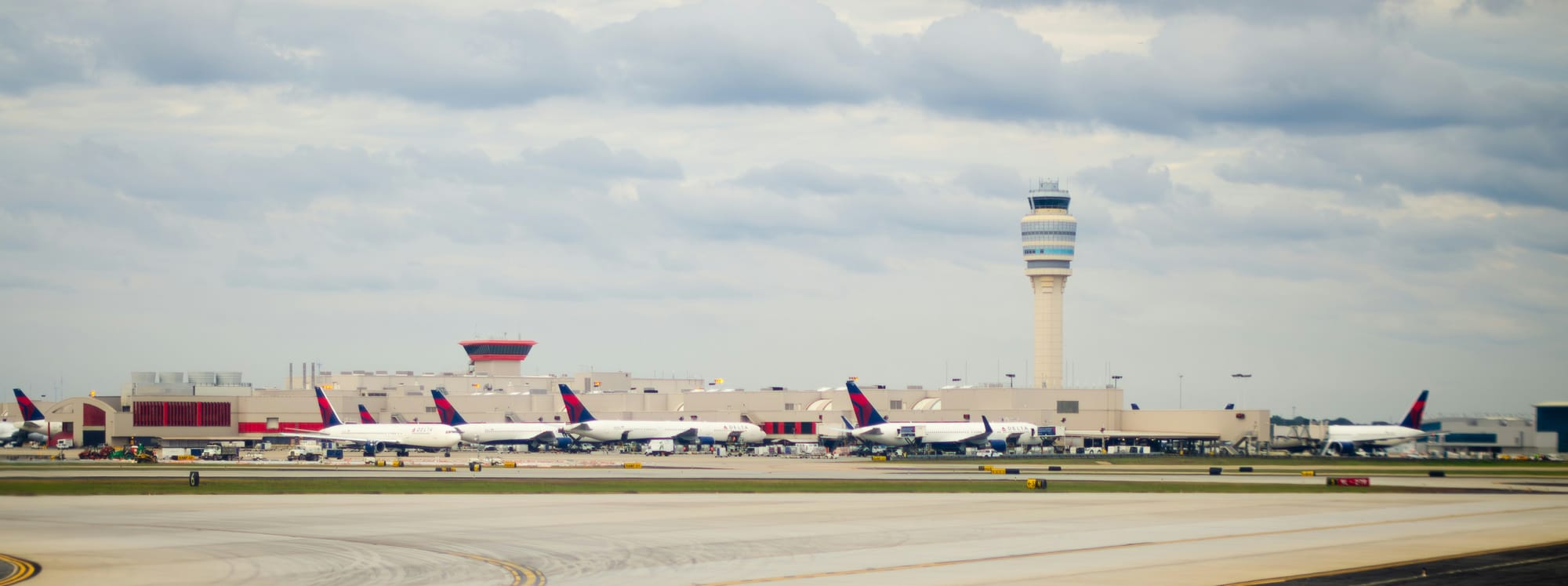 10 Busiest Airports in the World
