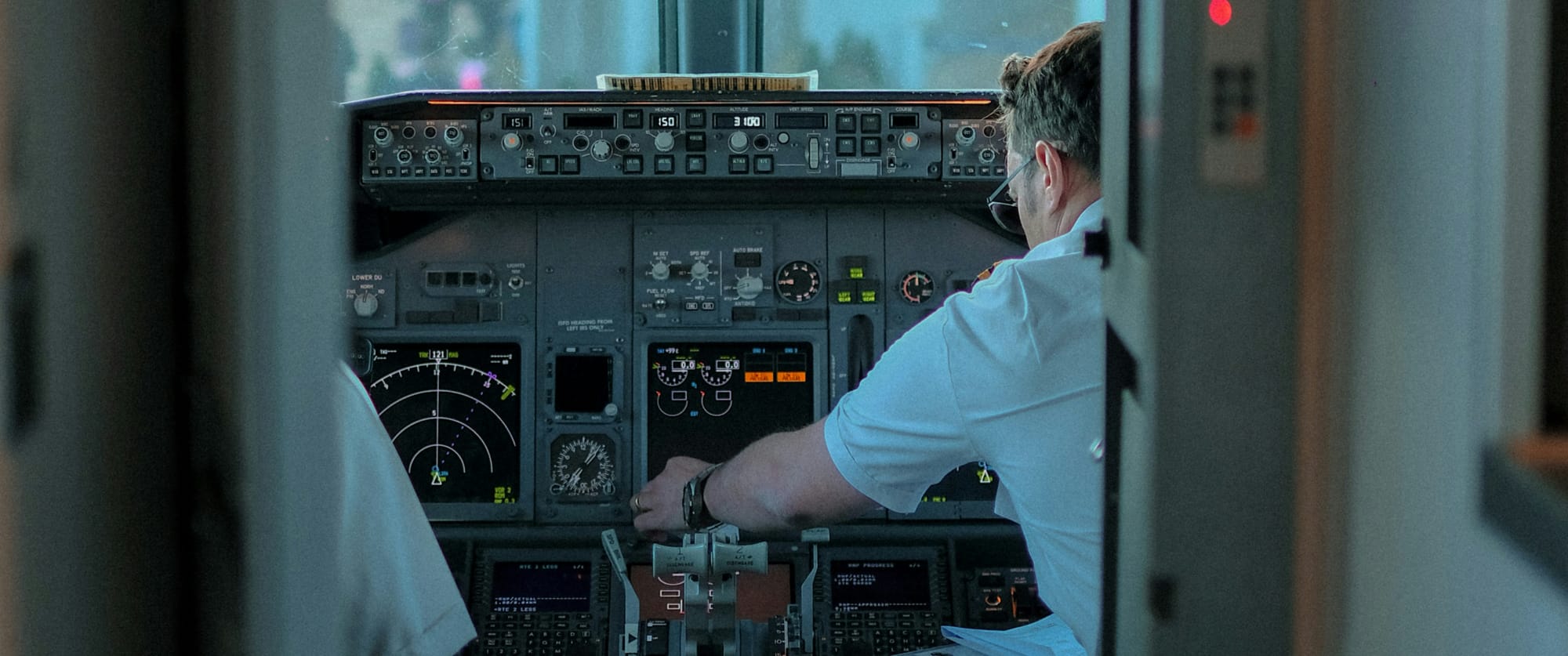 Why Pilot Jobs Remain Prestigious in the Age of Automation