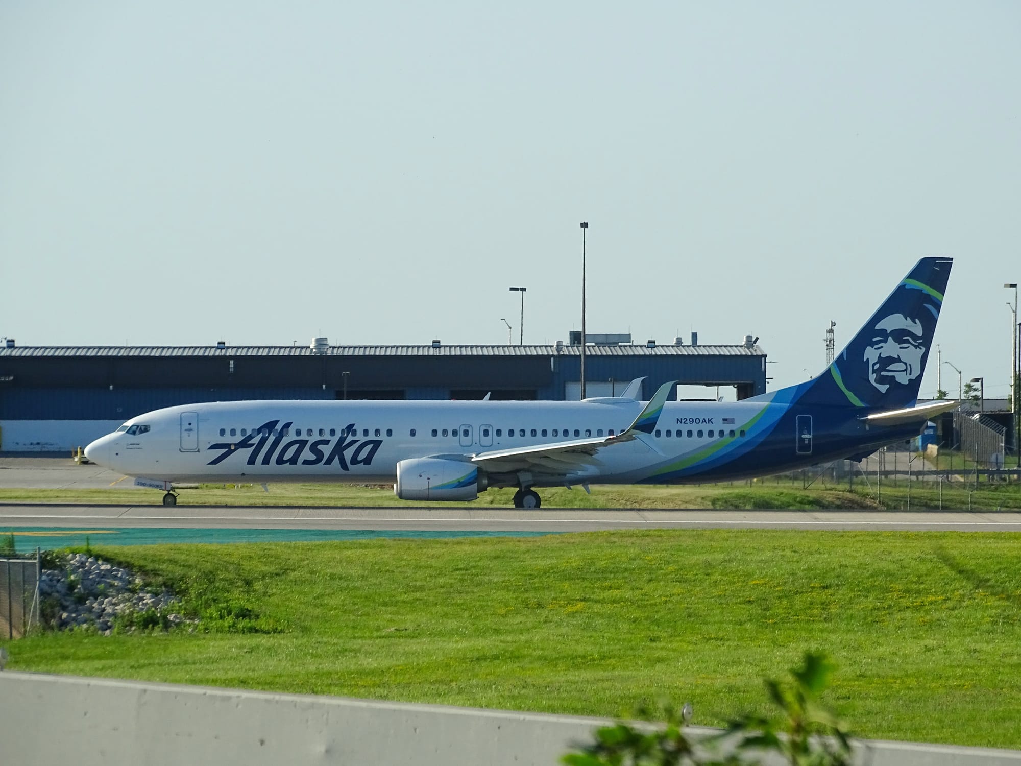 Alaska Airlines is Experimenting with AI to Suggest Travel Destinations and Booking Options
