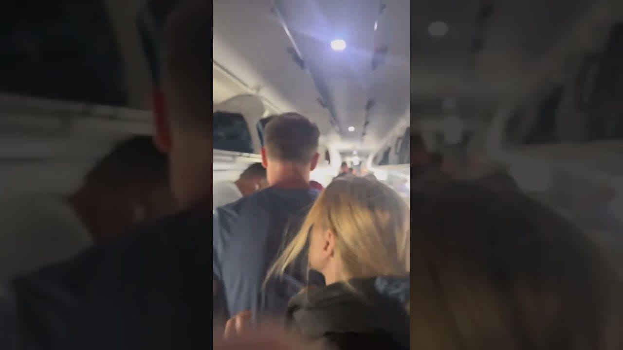 WATCH: Passengers Completely Screw Up Evacuating From an Airplane